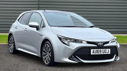 Used Toyota Corolla Design 122 HP (89 kW) 2022 Hatchback