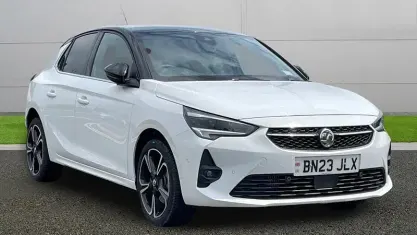 Used Vauxhall Corsa Ultimate 131 HP (96 kW) 2023 White Hatchback