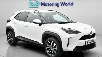 Usado Toyota Yaris Hybrid Design 116 HP (85 kW) 2026 Carrinha