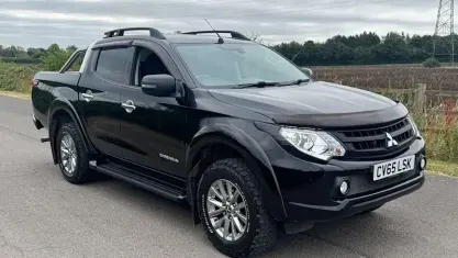 Used Mitsubishi L200 181 HP (133 kW) 2015 Black Pickup