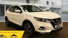 White Used 2017 Nissan Qashqai N-Connecta SUV | £11,895 (Fair price)