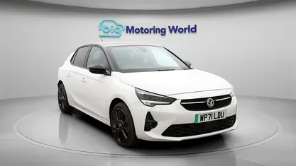 Used Vauxhall Corsa-e SRi 100 kW (136 HP) 2020 White Hatchback