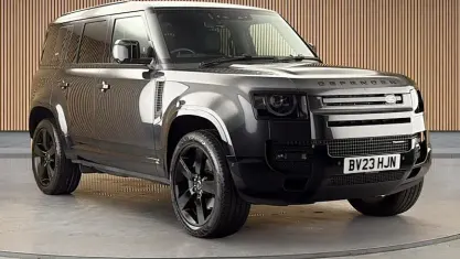 Used Land Rover Defender HSE Dynamic 250 HP (183 kW) 2023 Storm grey SUV