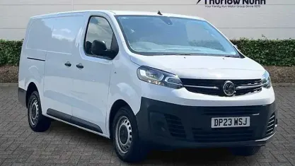 Used Vauxhall Vivaro 101 HP (74 kW) 2023 White MPV
