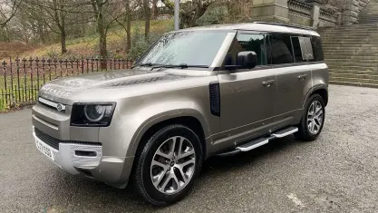 Used Land Rover Defender 249 HP (183 kW) 2022 Silver Estate