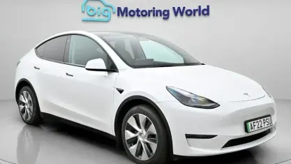 Begagnad Tesla Model Y Long Range AWD 286 kW (389 HK) 2025 SUV
