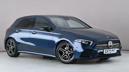 Käytetty Mercedes A200 Executive 163 HP (119 kW) 2022 Sininen Viistoperä