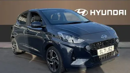 Used Hyundai i10 Premium 67 HP (49 kW) 2023 Hatchback