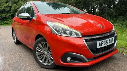 Used Peugeot 208 Allure 110 HP (80 kW) 2018 Hatchback