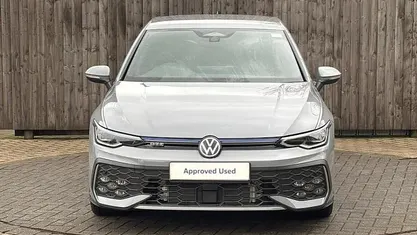 Used 2025 VW Golf VIII GTE Hatchback | £28,999 (Super price)