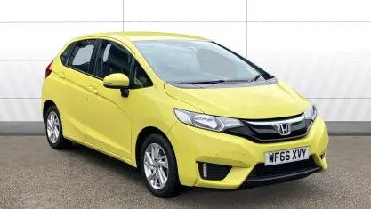 Käytetty Honda Jazz SE 102 HP (75 kW) 2016 Keltainen Viistoperä