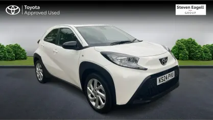 Used Toyota Aygo X PURE 72 HP (52 kW) 2024 White SUV