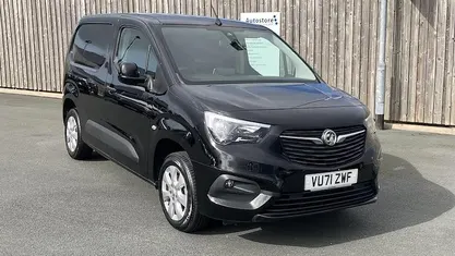 Used Vauxhall Combo 101 HP (74 kW) 2021 Van