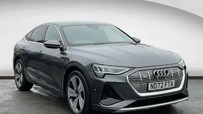 Usado Audi e-tron Sportback S-Line 300 kW (408 HP) 2022 SUV