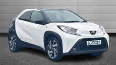 Pure white with black Used 2023 Toyota Aygo Hatchback | £12,901 (Fair price)