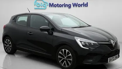Black Used 2023 Renault Clio V Evolution Hatchback | £12,939 (Good price)