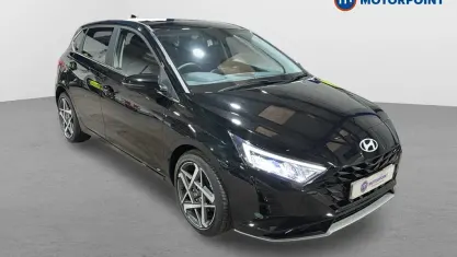 Usado Hyundai i20 Ultimate 101 CV (74 kW) 2025 Negro Utilitario