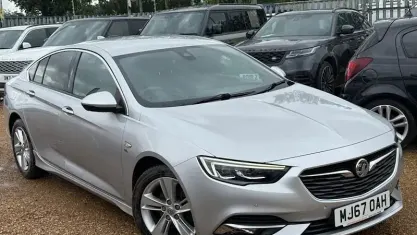 Used Vauxhall Insignia Elite 136 HP (100 kW) 2018 Silver Hatchback