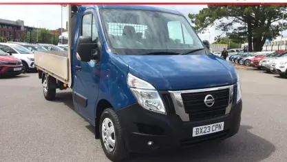 Used Nissan Interstar Tekna 145 HP (106 kW) 2023 Blue Van