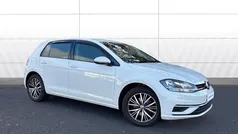 White Used 2017 VW Golf VII SE Hatchback | £14,563 (Fair price)