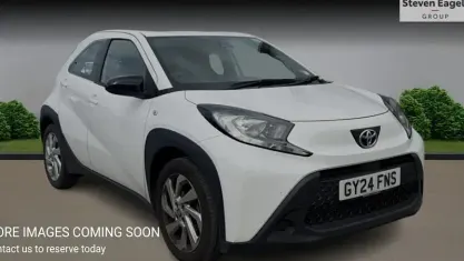 Used Toyota Aygo X PURE 72 HP (52 kW) 2025 SUV