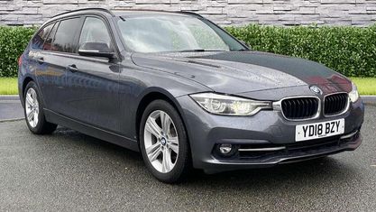 Usado BMW 318 Sport Line 136 HP (100 kW) 2018 Cinzento Carrinha