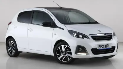 Used Peugeot 108 Allure 72 HP (52 kW) 2021 White Hatchback