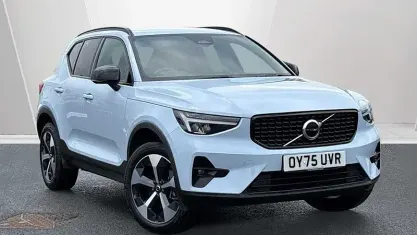 Begagnad Volvo XC40 Plus 197 HK (144 kW) 2025 SUV