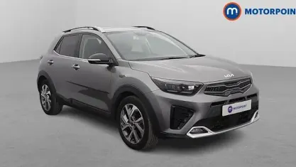 Usado Kia Stonic GT-Line S 120 CV (88 kW) 2024 Gris SUV