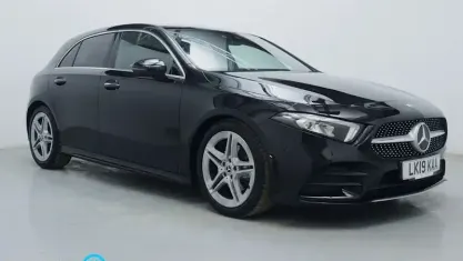 Begagnad Mercedes A180 AMG Line Premium 136 HK (100 kW) 2022 Halvkombi