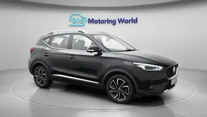 Usado MG ZS Exclusive 106 HP (77 kW) 2023 SUV