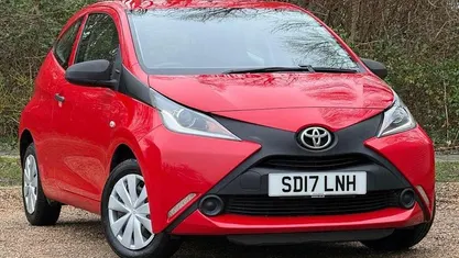 Red pop Used 2017 Toyota Aygo Hatchback | £5,560 (Good price)