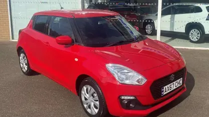 Used Suzuki Swift SZ3 90 HP (66 kW) 2018 Fervant red Hatchback