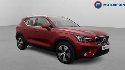 Red Used 2022 Volvo XC40 Core SUV | £22,899 (Fair price)