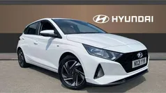 White Used 2021 Hyundai i20 SE Hatchback | £12,846 (Fair price)