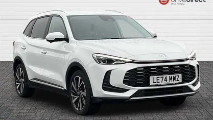 White Used 2024 MG ZS Trophy Hatchback | £16,721 (Fair price)