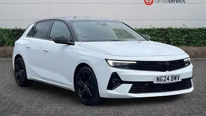 White Used 2024 Vauxhall Astra S Hatchback | £17,186 (Fair price)