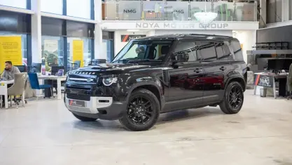 Used Land Rover Defender S 250 HP (183 kW) 2024 SUV