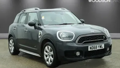 Usado Mini Cooper S 224 HP (164 kW) 2018 Cinzento Citadino