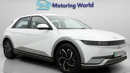 White Used 2022 Hyundai Ioniq Premium Hatchback | £18,200 (Fair price)