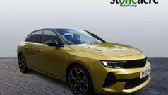 Yellow Used 2022 Vauxhall Astra Ultimate Hatchback | £16,495 (Fair price)
