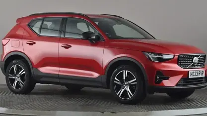 Second-hand Volvo XC40 Plus 163 CP (119 kW) 2026 SUV