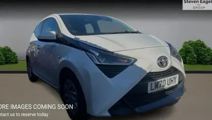 Usado Toyota Aygo X-play 72 HP (52 kW) 2021 Citadino