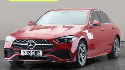 Begagnad Mercedes C300e AMG line 313 HK (230 kW) 2024 Röd Sedan