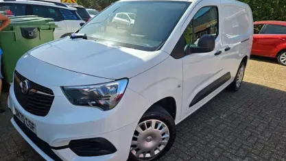 Usado Vauxhall Combo Sportive 101 CV (74 kW) 2021 Monovolumen