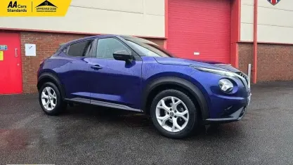 Używany Nissan Juke N-Connecta 114 KM (83 kW) 2022 Niebieski SUV