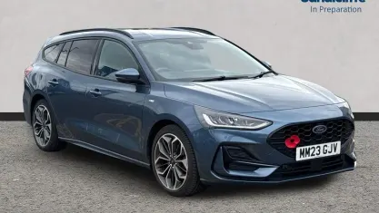 Begagnad Ford Focus Titanium X 155 HK (114 kW) 2024 Blå Kombi