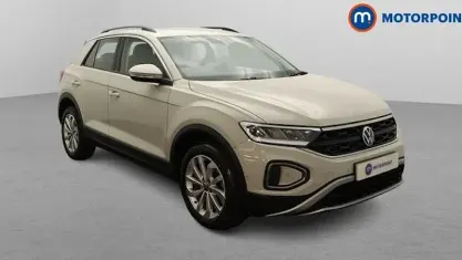 Used VW T-Roc Life 110 HP (80 kW) 2024 SUV