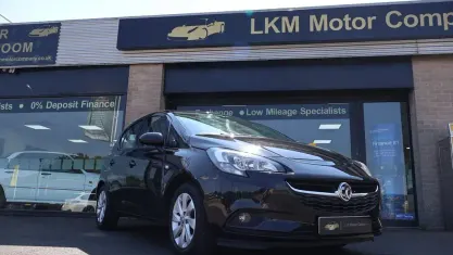 Used Vauxhall Corsa Design Edition 90 HP (66 kW) 2017 Black Hatchback