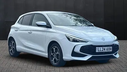 White Used 2024 MG MG3 Trophy Hatchback | £15,490 (Fair price)